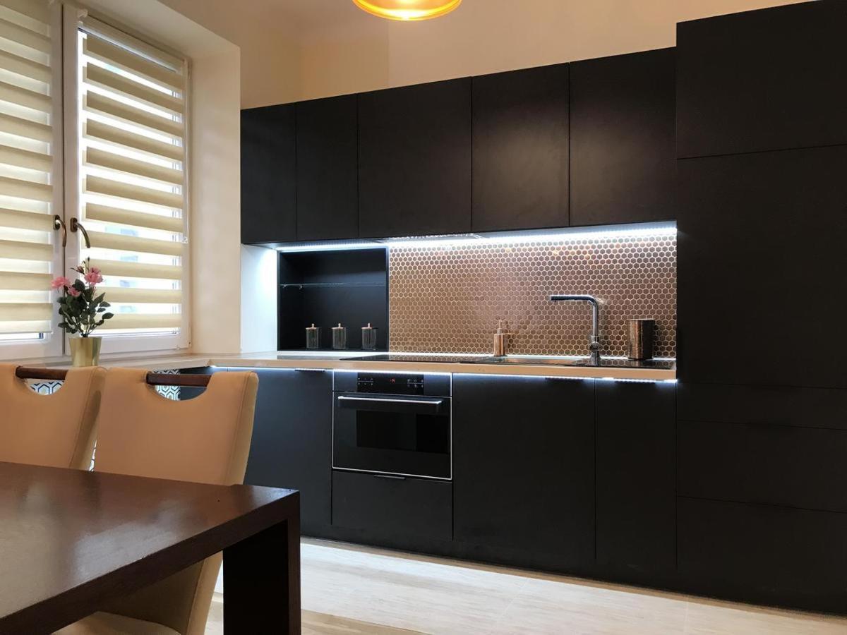 P&O Serviced Apartments Metro Mokotow Varsóvia Exterior foto
